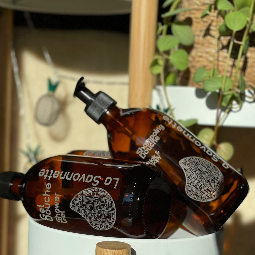 produit d'accueil pour hôtel, flacon verre ambré shampoing, gel douche, shampoing douche